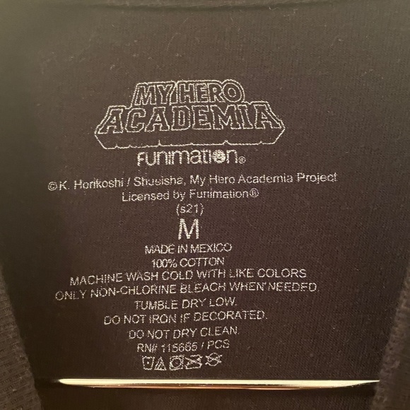 Hot Topic‎ - Picture 3 of 5